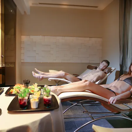 Lungomare Отель Чезенатико