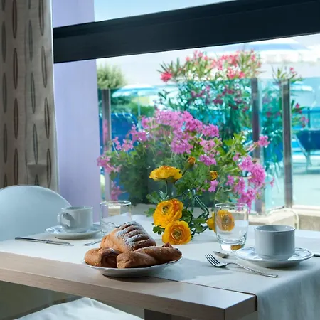 Lungomare Ξενοδοχείο